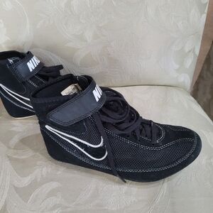 Nike Black and White Athletic Shoes